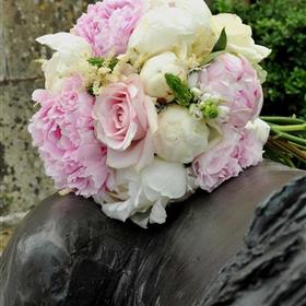 fwthumbwedding-bouquet-arrangement.jpg